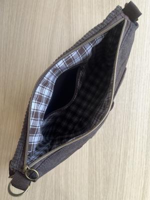 "Flickenwerk IV mit Tasche" - DUNKELBRAUN